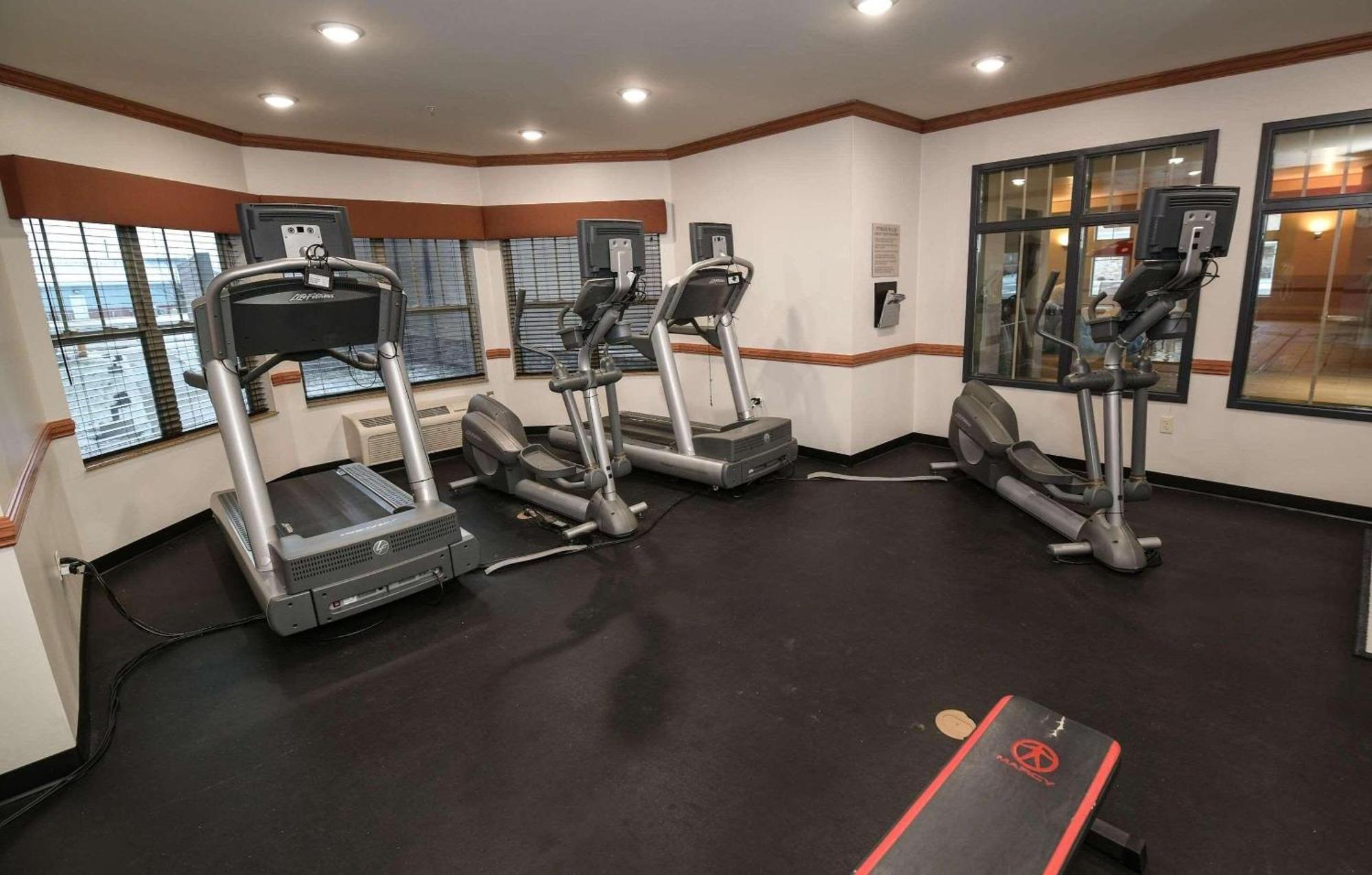 Country Inn & Suites By Radisson, Grand Forks, Nd Dış mekan fotoğraf