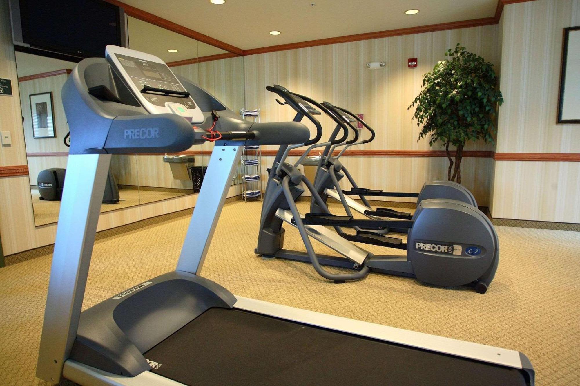 Country Inn & Suites By Radisson, Grand Forks, Nd Konforlar fotoğraf