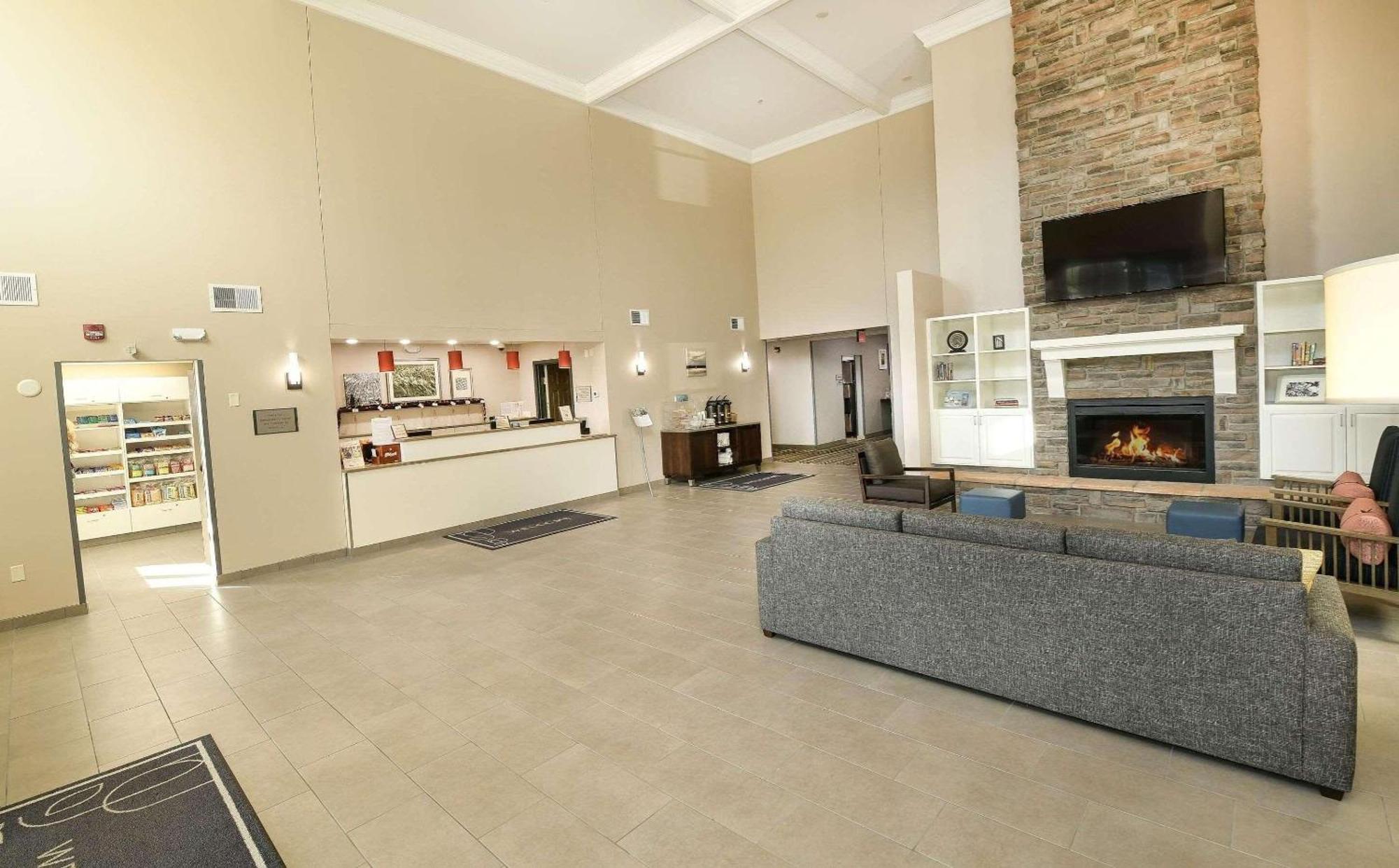 Country Inn & Suites By Radisson, Grand Forks, Nd Dış mekan fotoğraf