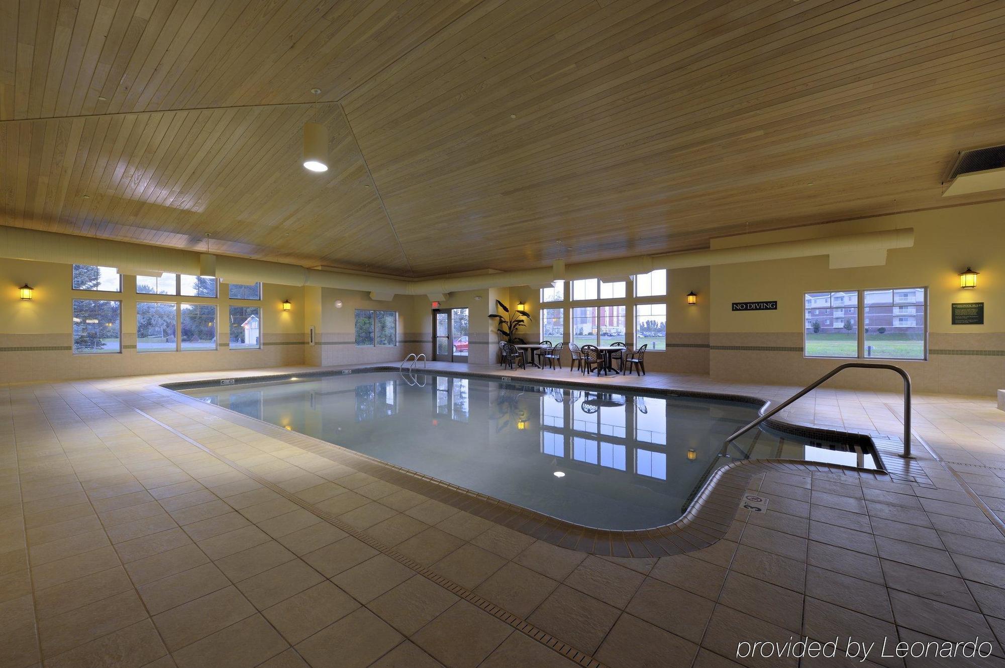Country Inn & Suites By Radisson, Grand Forks, Nd Konforlar fotoğraf