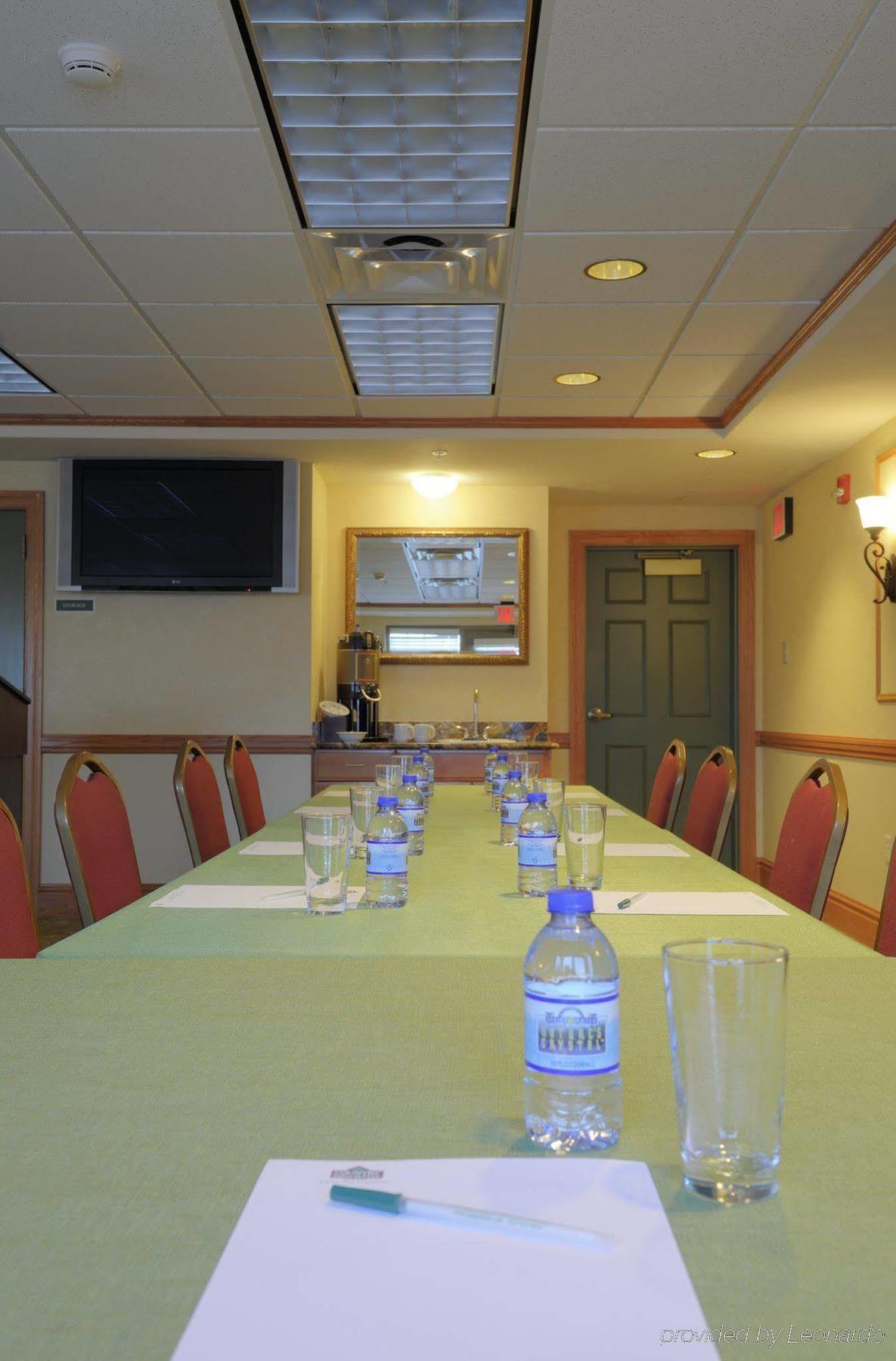 Country Inn & Suites By Radisson, Grand Forks, Nd Konforlar fotoğraf