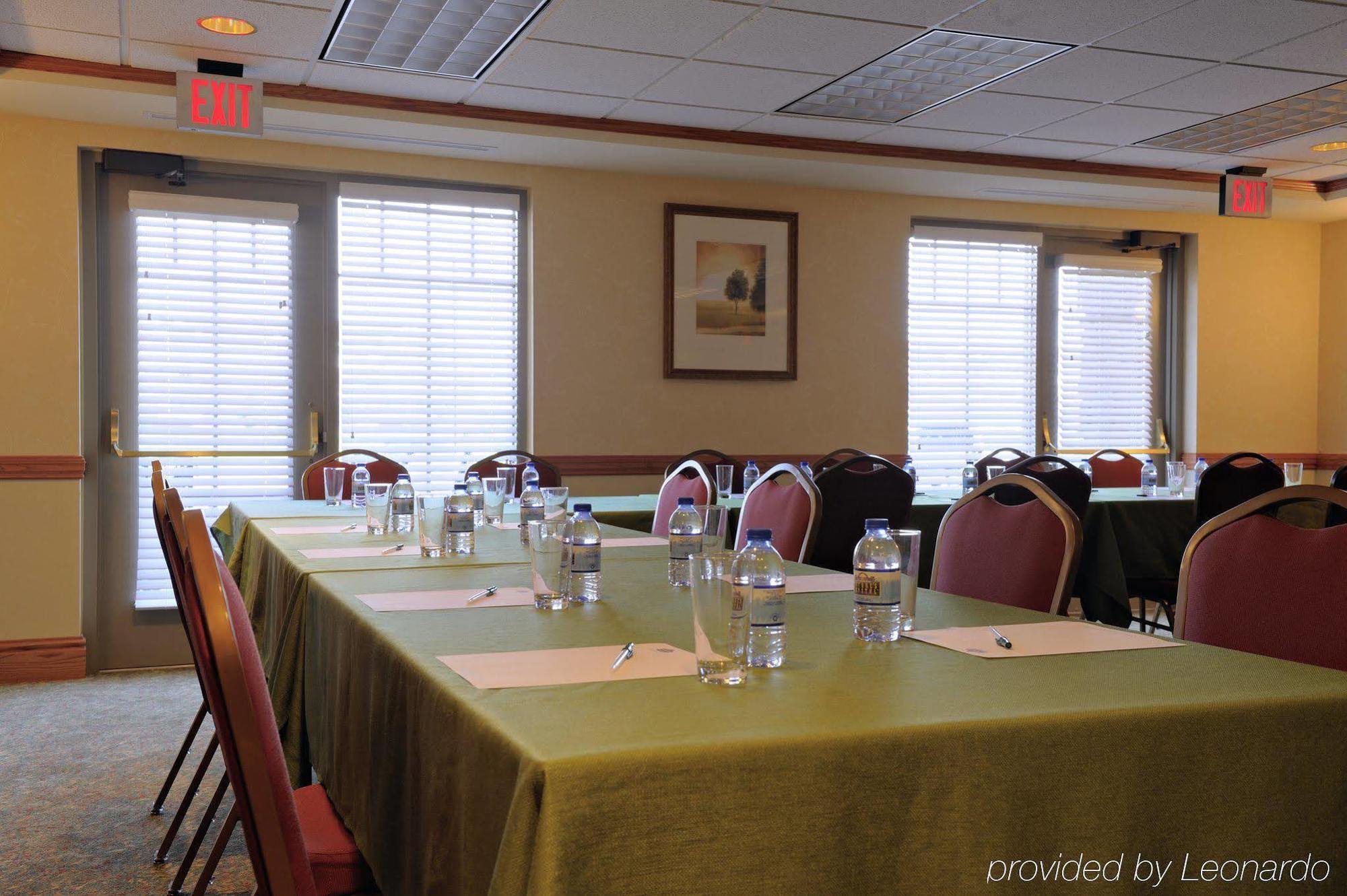 Country Inn & Suites By Radisson, Grand Forks, Nd Konforlar fotoğraf