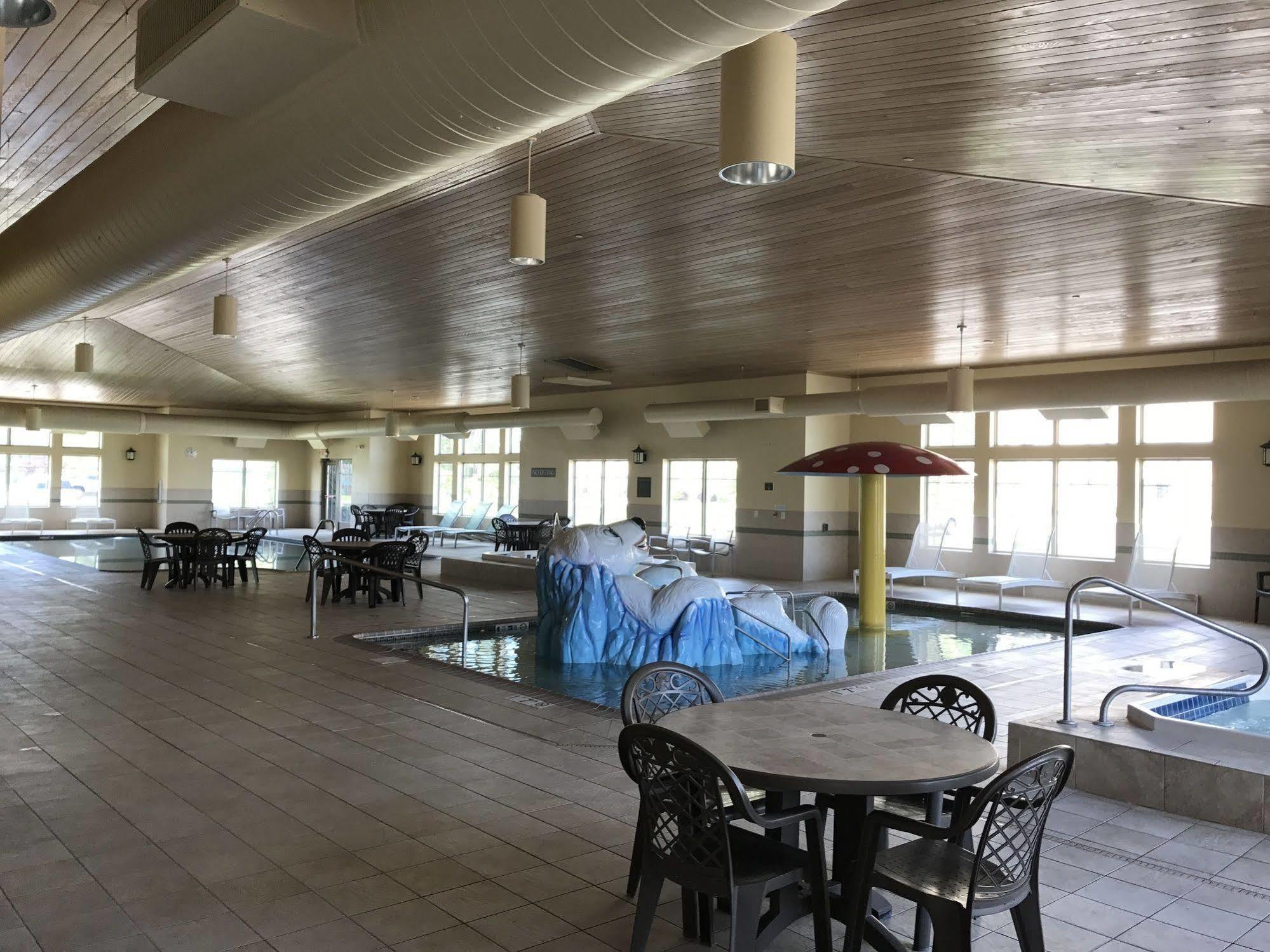 Country Inn & Suites By Radisson, Grand Forks, Nd Dış mekan fotoğraf