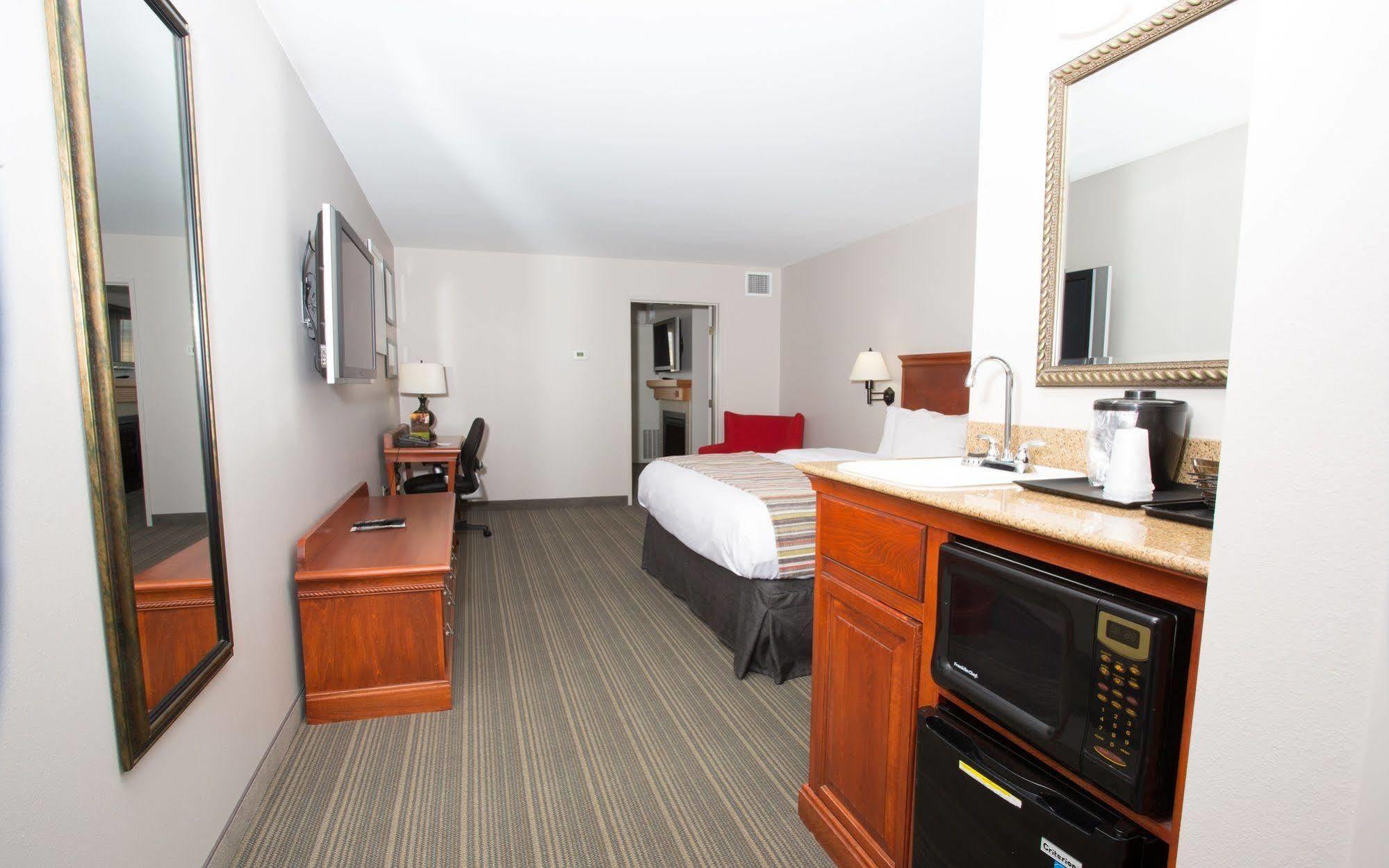 Country Inn & Suites By Radisson, Grand Forks, Nd Dış mekan fotoğraf